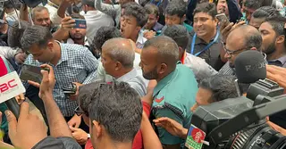 দুই উপদেষ্টাকে ঘিরে মাইলস্টোনে শিক্ষার্থীদের বিক্ষোভ